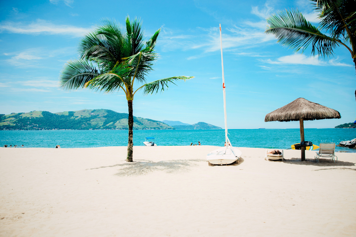 Your Summer Guide to Scleral Lens Success
